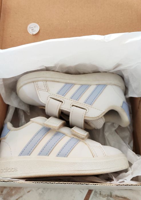 Обувки за момиченце от 20 до 23 номер