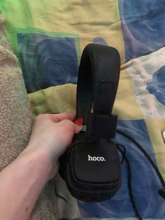 Продам наушники влютус