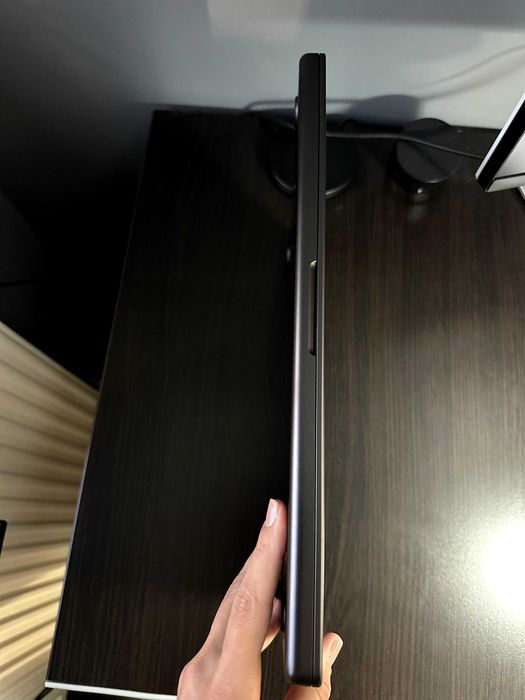 MacBook Pro 16" M3 Pro – 18GB RAM, 512GB SSD (65 cicluri de incarcare)