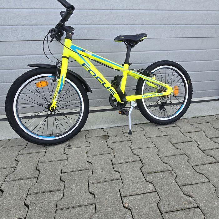 Bicicleta Copii Focus Raven Rookie de culoare galben neon de 24 inch
