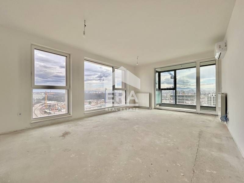 Продава се Тристаен апартамент в София, Хладилника - 127 кв.м за 2951 €/кв.м - Снимка #1