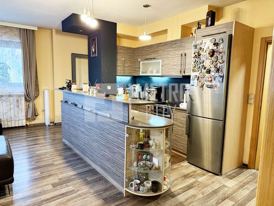 Продава се Двустаен апартамент в София, Младост 3 - 105 кв.м за 2610 €/кв.м - Снимка #1