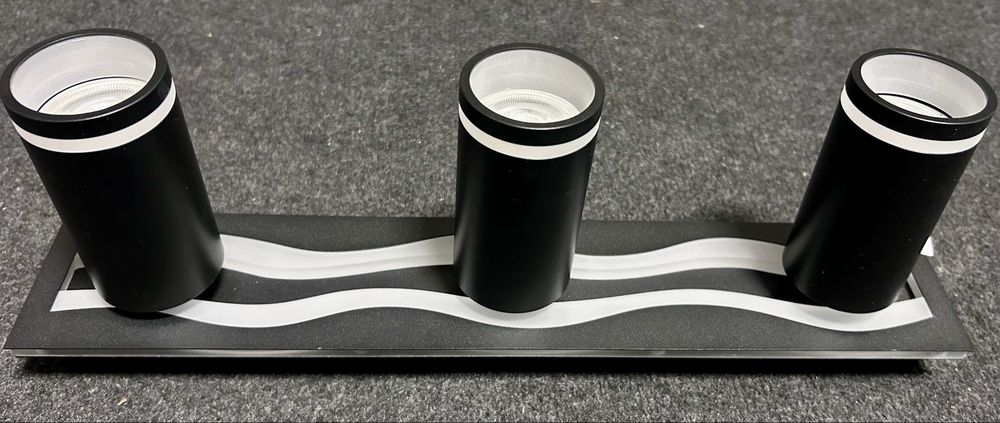 Lustra cu 3 spoturi directionabile