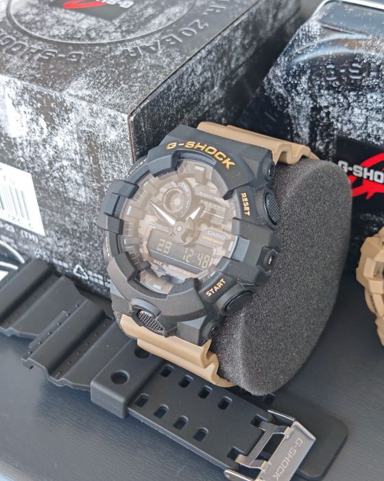 G-Shock GA-700 CA-5AER, original + bezel & curele negre