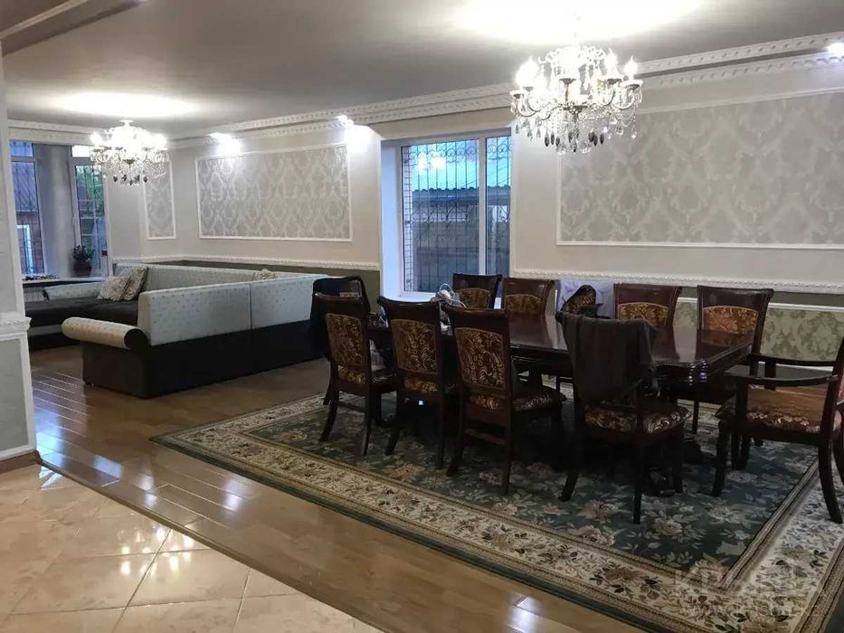 Продам  коттедж с бизнесом