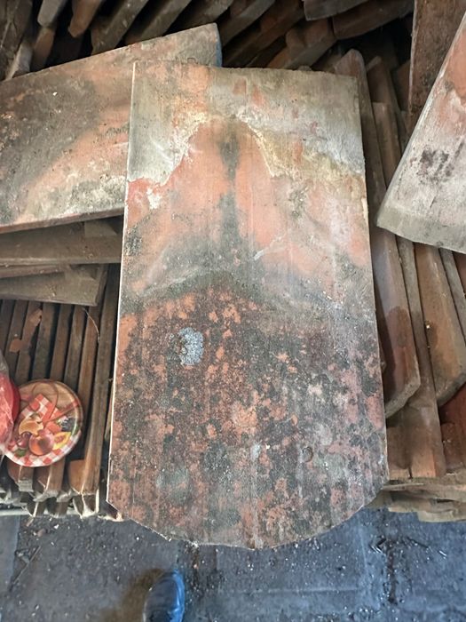 Vând țiglă folosit în stare bună