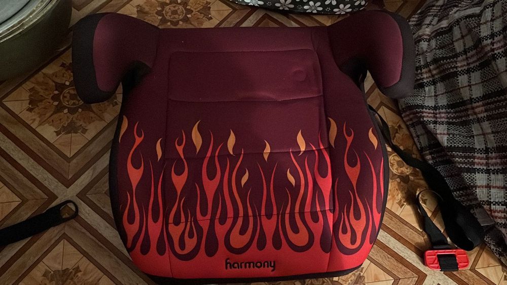 Детское кресло для автомобиля