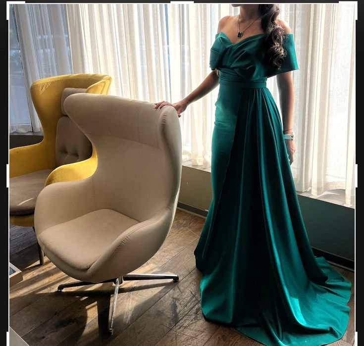 Платье на выпускной или вечернее