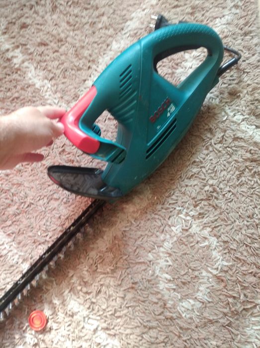 Foarfeca tuns gard viu Bosch 4-16 easyHedgecut