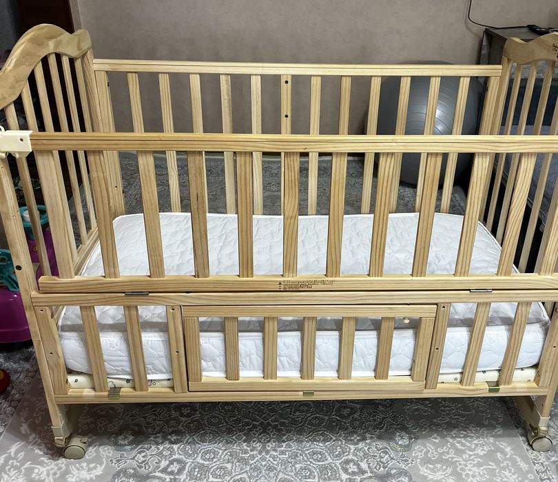 Продаю детскую кроватку +матрас беспружинный