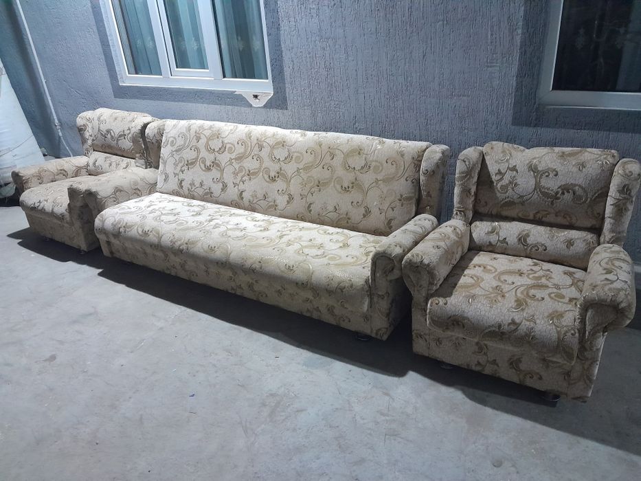 Divan kreslo sotiladi.Продаетса диван кресло.Диван кресло сотилади