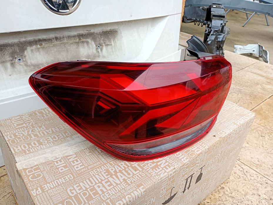 Stop stânga Dacia Logan 3 original cod 265559998r