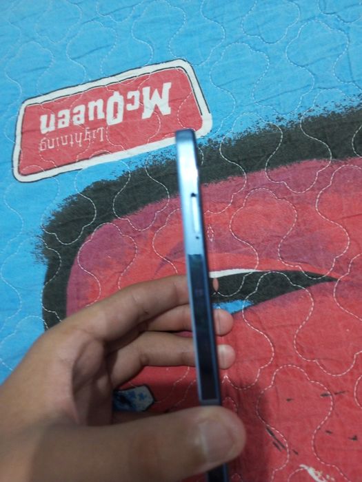 Продаю телефон tecno camon20pro