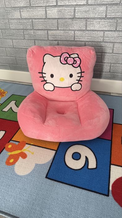 Fotoliu pluș fetițe roz Hello Kitty