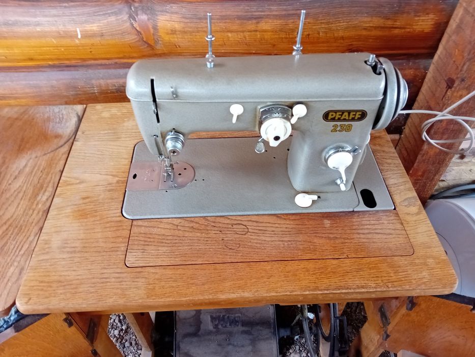 Vând mașină de cusut pfaff 23 electrica