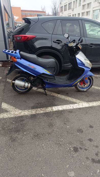 Vand scuter 50 cm3 , ITP ,RAR ,cartea  Noua,proprietar  in acte