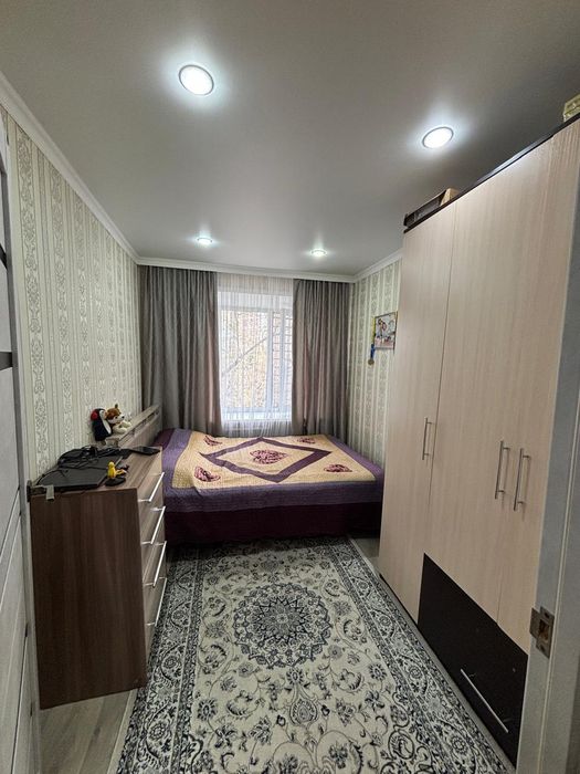 Продам 4х комнатный квартиру