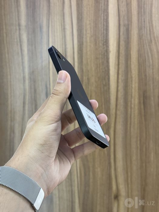 iPhone 16e black 100% k+
