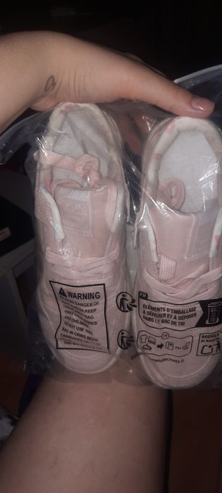 Кроссовки новые из Temu