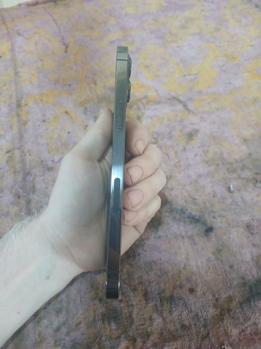Sroʻchni sotiladi IPhone 12 pro Max 128gb