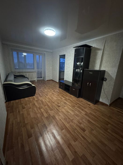 Продаётся квартира в центре пришахтинска