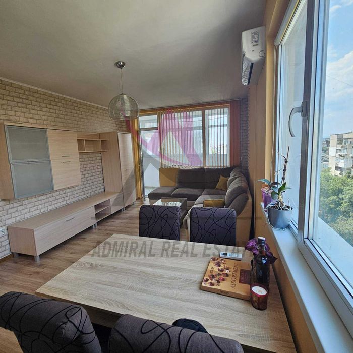 Дава се под наем Двустаен апартамент в Варна, Център - 64 кв.м за 523.26 € - Снимка #1