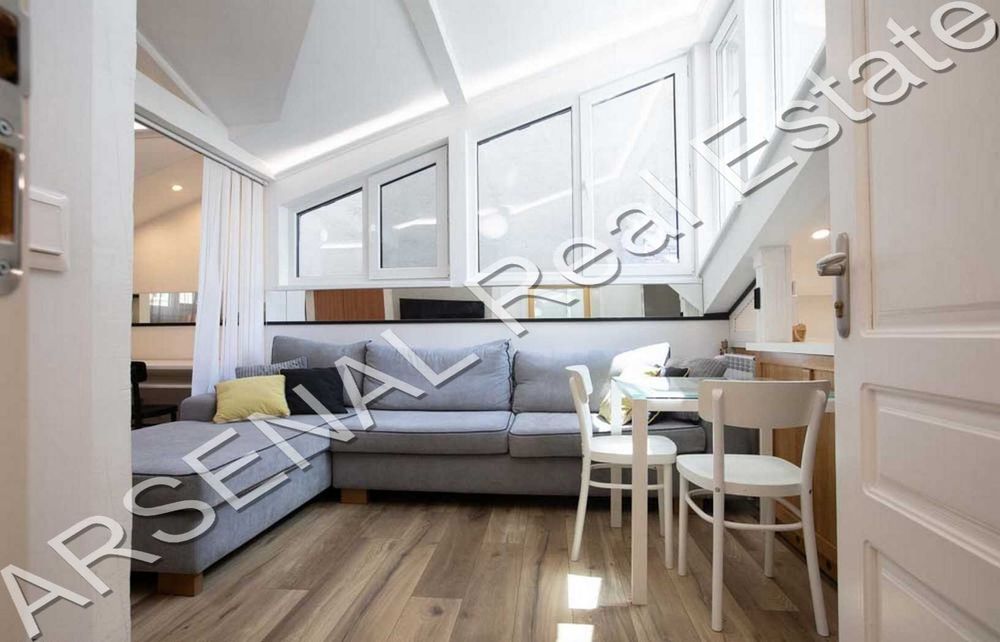 Дава се под наем Ателие в София, Център - 56 кв.м за 700 € - Снимка #2