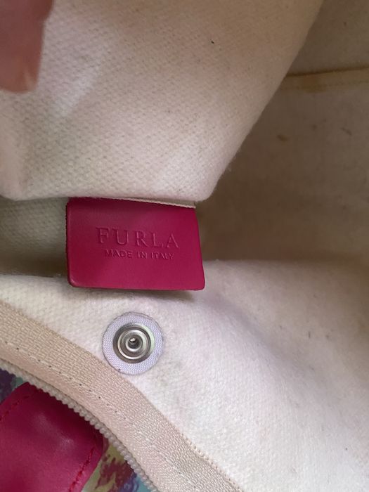 Furla чанта оригинална