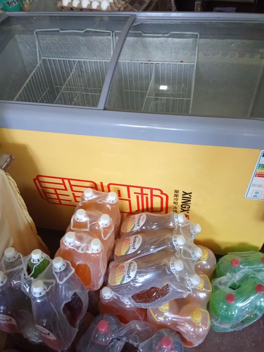 Muzlatkich sotiladi srochna narxini kelishamiz