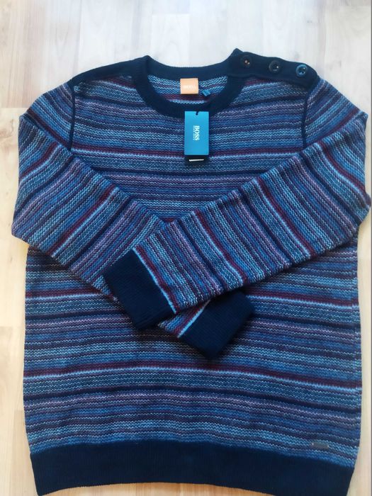 Свитер-пуловер Hugo Boss (Германия),шерсть,оригинал,новый,р-р 50