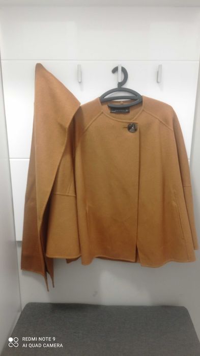 Пелерина с шал на ZARA