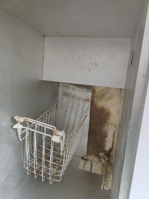 Срочно продам морозилку