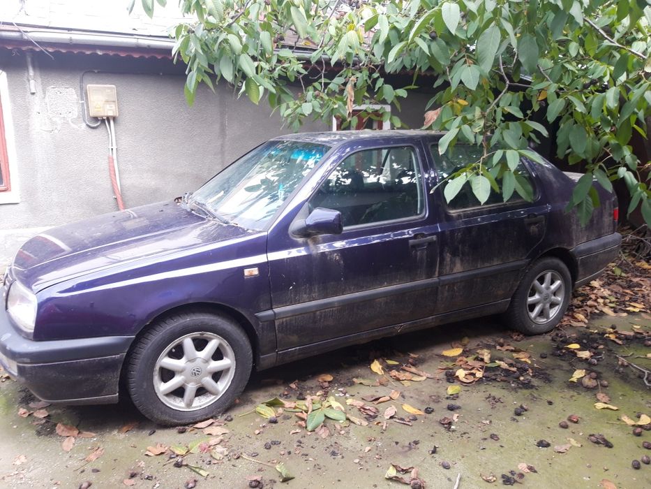 VOLKSWAGEN Vento 1995 — imagine 2