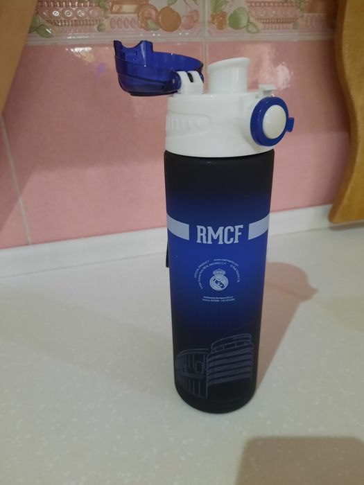 Новые спортивные бутылки для воды