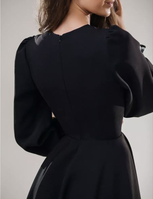 Продаю женственное платье