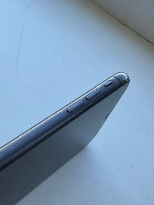 Iphone 11 цена 35000 торг