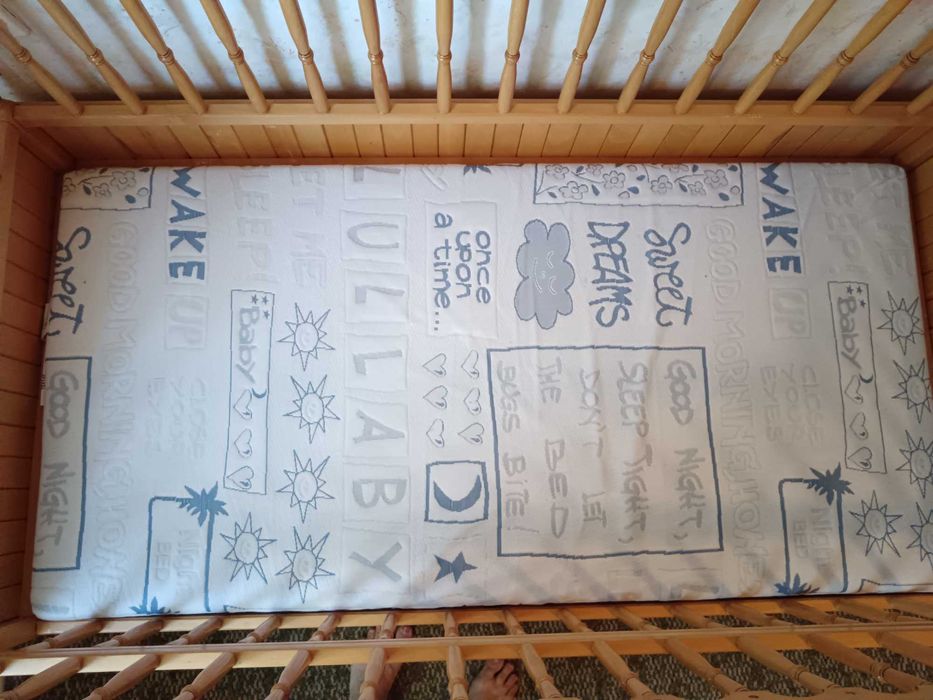 Детско легло 100% дърво с матрак Дормео