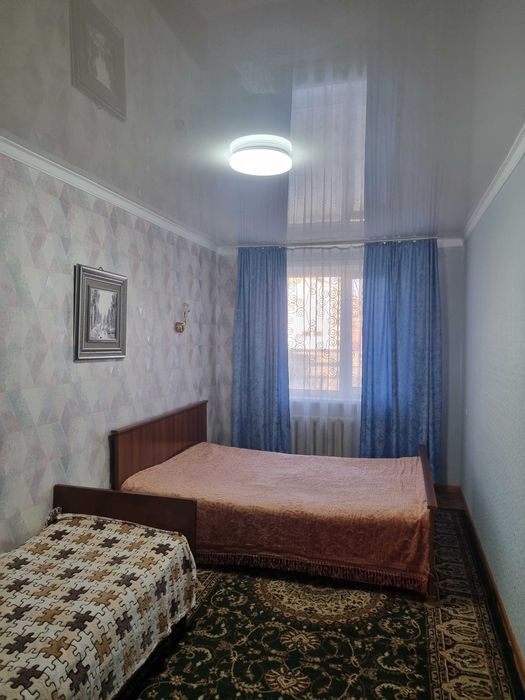 Сдам  2 комн квартиру в центре