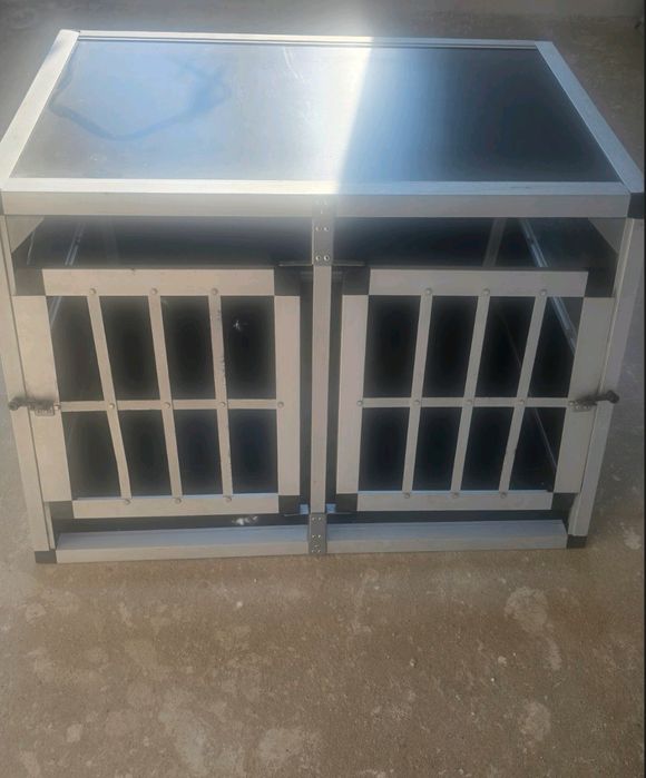 Клетка за транспортиране на куче