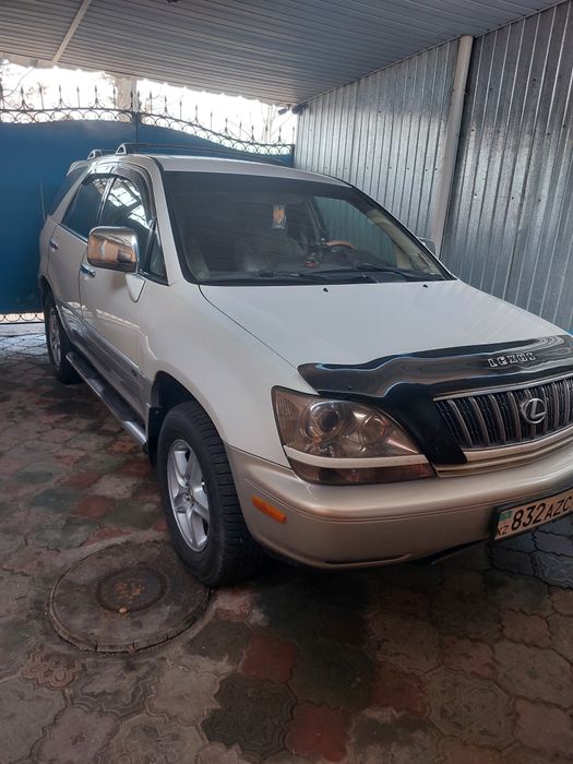 Лексус рх 300  хорошим состояние