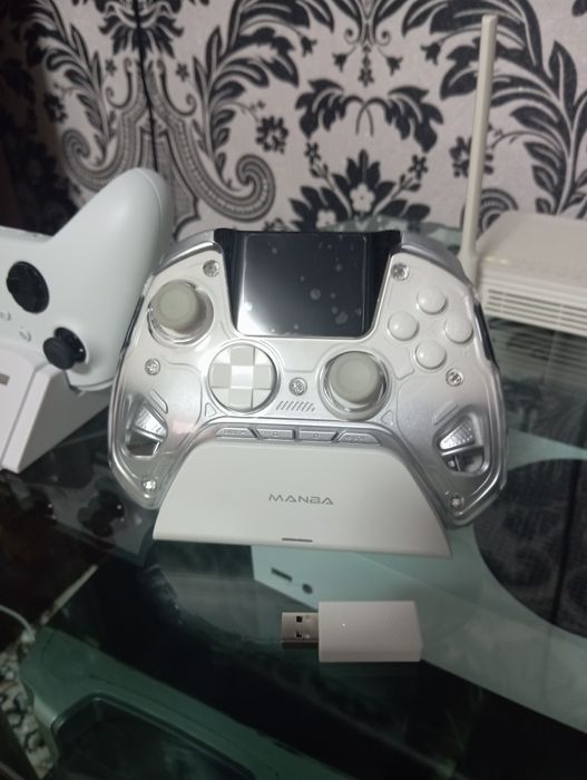 Gamepad MANBA ONE sotiladi
