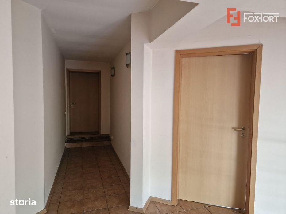 Spatiu comercial cu 16 incaperi - zona Mehala