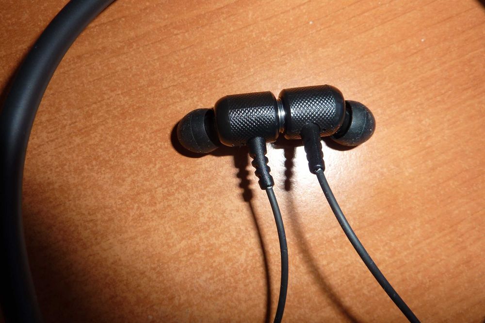 Castile Bluetooth Handsfree pentru pasionații de activități fizice