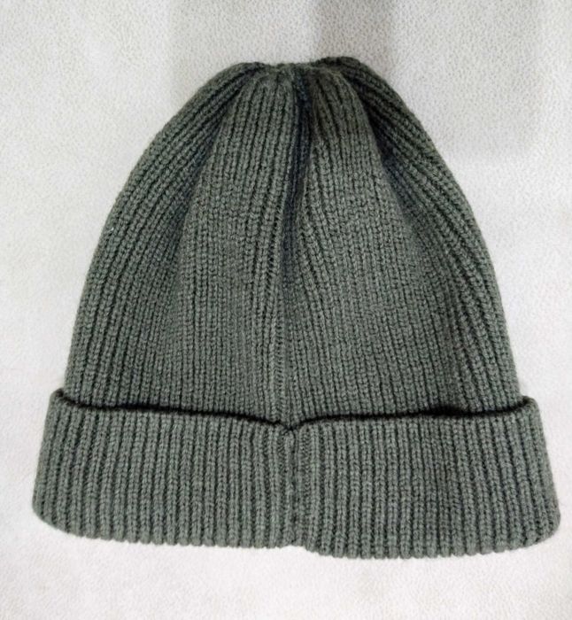 Продам женскую шапочку