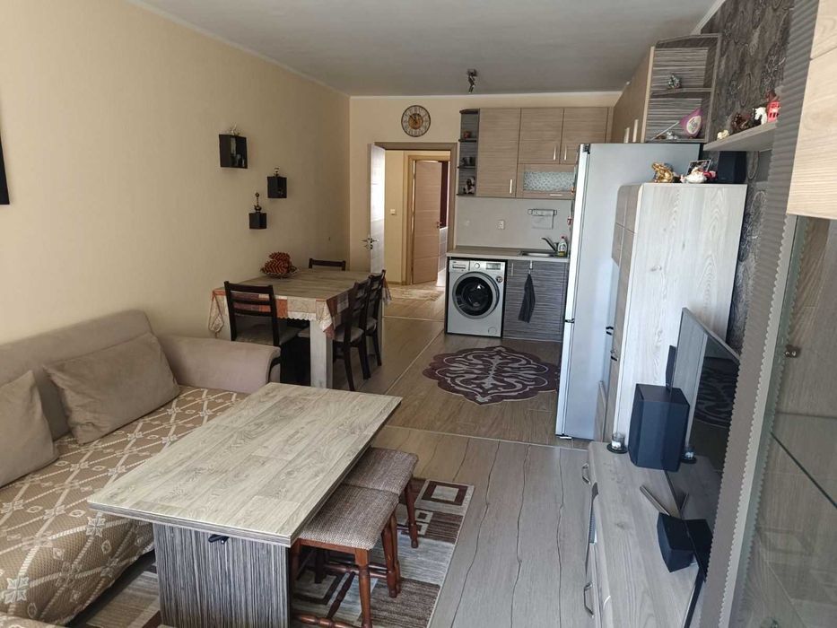 Дава се под наем Тристаен апартамент в Варна, Кайсиева градина - 83 кв.м за 714 € - Снимка #2