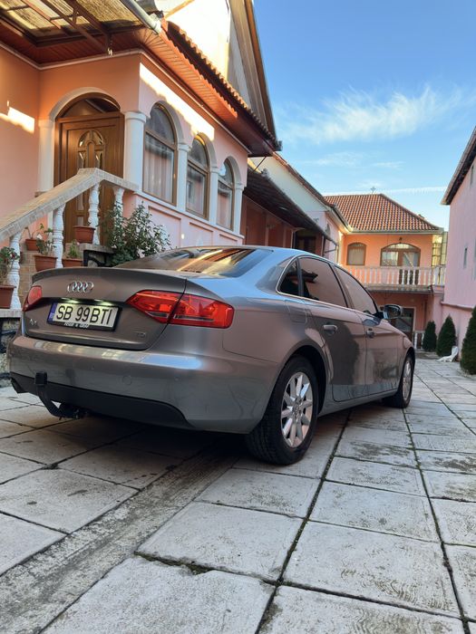 Vând Audi A4 B8.
