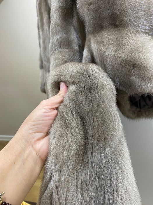 Продам шубу норковую