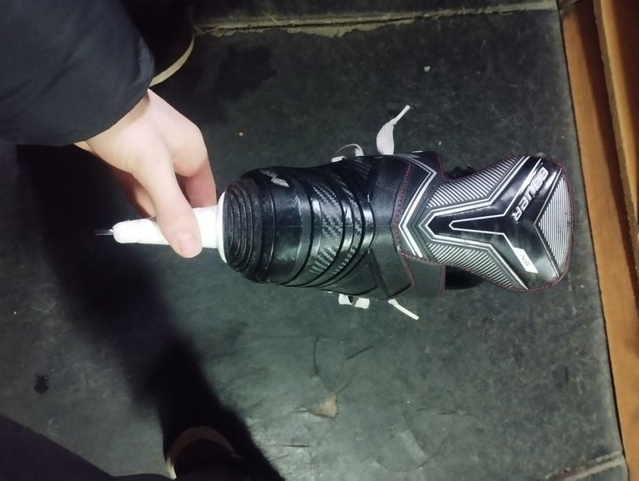 Коньки хоккейные