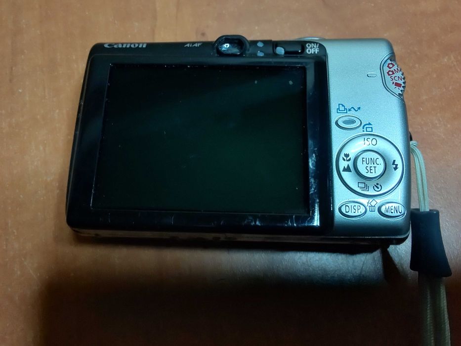 Aparat foto Canon Ixus 800 IS complet card husa incarcator