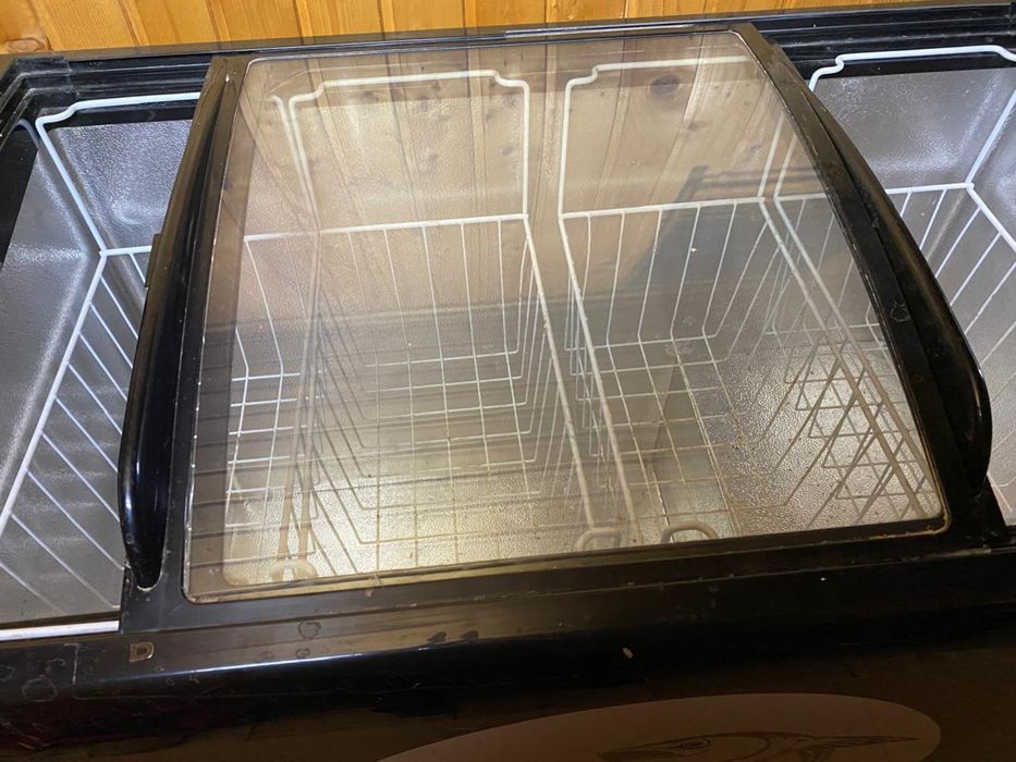 Продам морозильную камеру